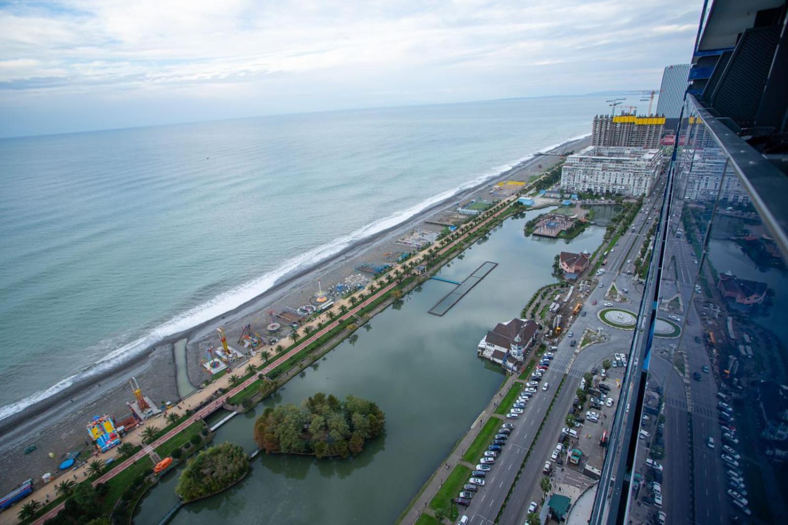 Orbi Aparthotel In Batumi Esterno foto