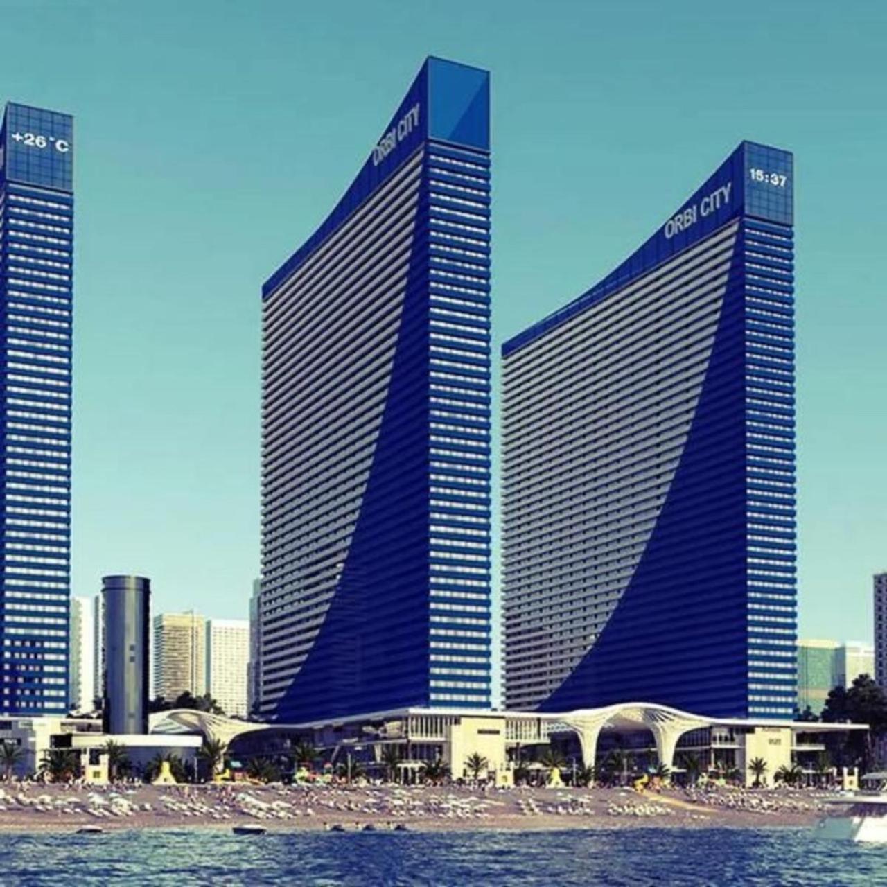 Orbi Aparthotel In Batumi Esterno foto